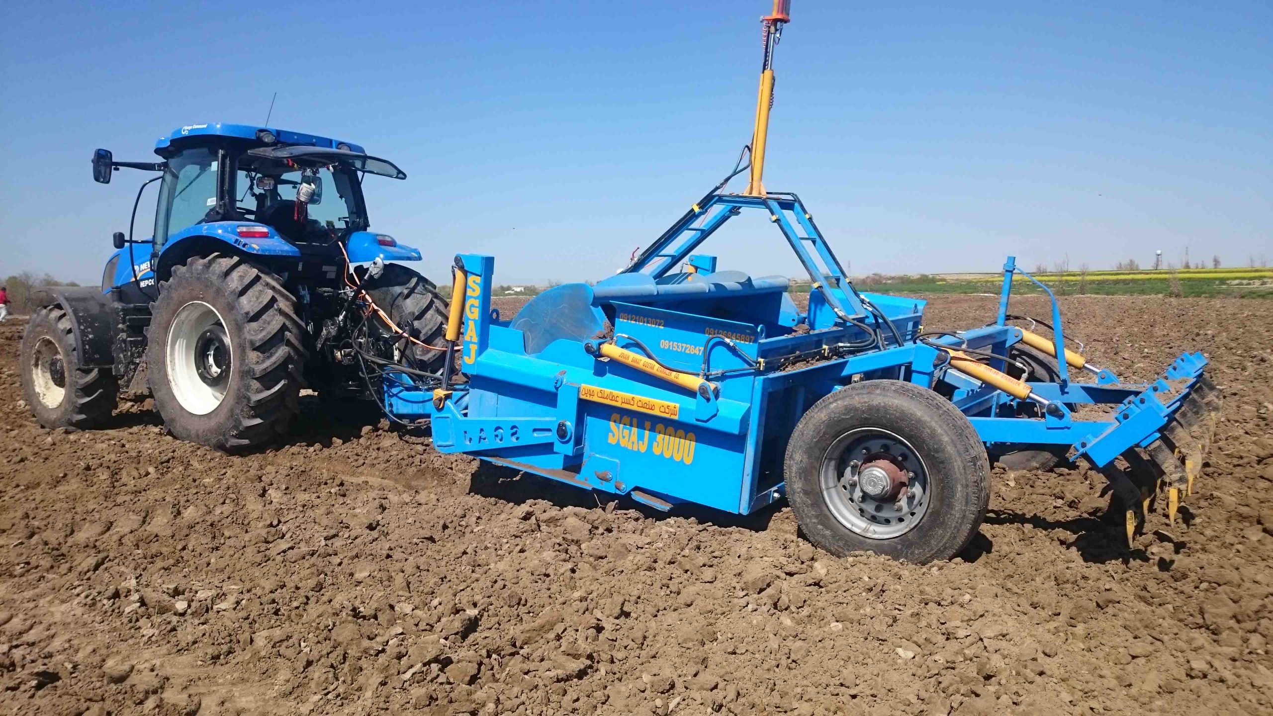 تسطیح اراضی | اسکریپر شرکت صنعت گستر عطاملک جوین sgajco | ادوات کشاورزی مدرن مکانیزاسیون